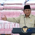Presiden Prabowo Subianto memberi pidato saat kegiatan penyerahan denda administratif dan penyelamatan keuangan negara serta penguasaan kembali kawasan hutan tahap 8 di kompleks Kejaksaan Agung, Jakarta, Selasa (06/10/2026). (CNBC Indonesia/Muhammad