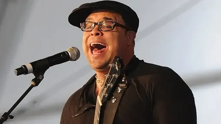 Profil Israel Houghton. (Dok. New Breed Music)