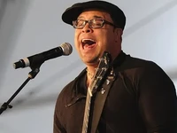 Profil Israel Houghton. (Dok. New Breed Music)