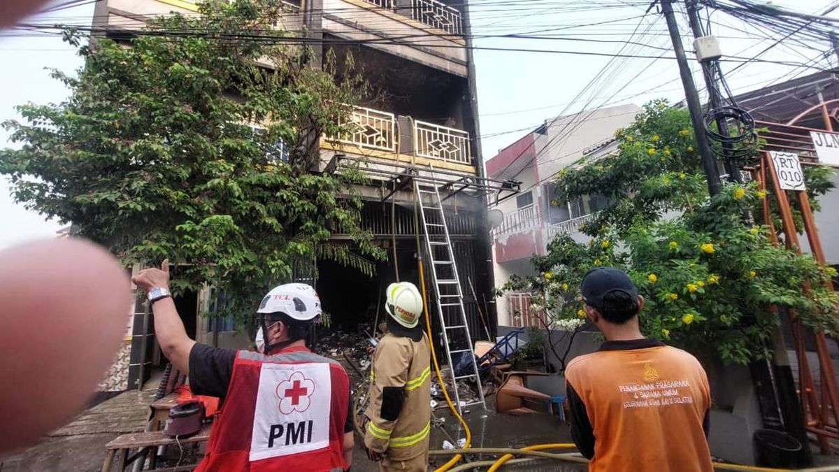 Detik-detik Kebakaran Rumah di Jaktim Tewaskan Dua Pemuda — NadiKabar.com