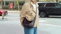 Satu Tas untuk Banyak Outfit? Ini Cara Memilih Warnanya