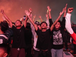 Timnas Angkat Trofi, Pedagang di Nobar Bogor Ketiban Berkah