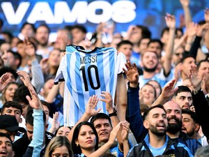 Video: Tangis Suporter Iringi Laga Terakhir Messi Bersama Timnas Argentina