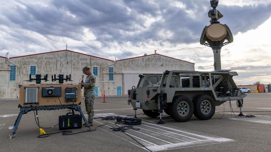Militer Amerika Serikat (AS) tengah menguji teknologi penangkal drone di kawasan perbatasan AS-Meksiko. Langkah tersebut dilakukan untuk memperkuat pertahanan menghadapi meningkatnya penggunaan drone oleh kartel sekaligus mempelajari inovasi teknolog