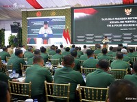 Presiden Prabowo Sampaikan Taklimat kepada 800 Perwira Tinggi TNI & Polri di Jakarta, Rabu (7/10/2026). (Tangkapan Layar Youtube/Sekretariat Presiden)