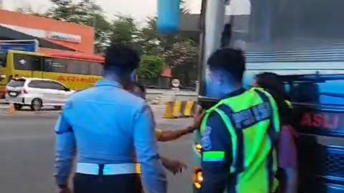 Penumpang Bus di Serang Dikeroyok hingga Ditusuk, 2 Pelaku Ditangkap — NadiKabar.com