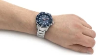 Punya Jam Solar Diver? Ini 6 Cara Merawatnya