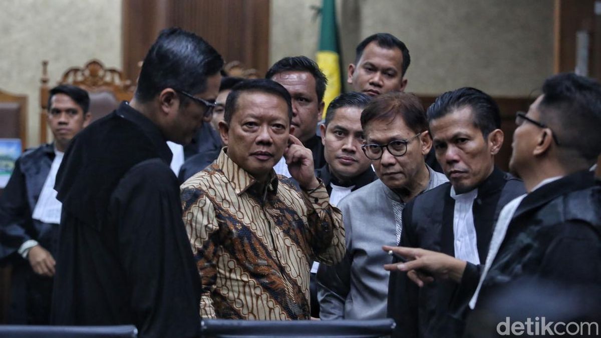 Didakwa Pemerasan Rp 55 M dan TPPU Rp 350 M, Eks Jampidsus Ajukan Perlawanan — NadiKabar.com