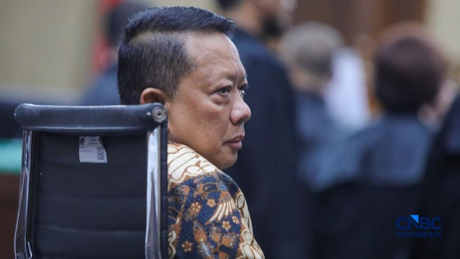 Terdakwa dugaan korupsi dan tindak pidana pencucian uang (TPPU) yang merupakan mantan Jaksa Agung Muda Tindak Pidana Khusus (Jampidsus) Kejaksaan Agung, Febrie Adriansyah saat menjalni sidang dengan agenda pembacaan dakwaan di Pengadilan Tipikor, Jakarta, Rabu (7/10/2026).