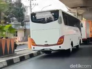 Sopir Bus 7 Jam Antre Isi Solar di SPBU Pettarani Makassar
