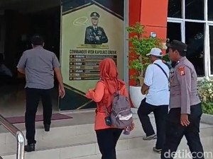 Menanti Tertangkapnya Komplotan DC Pinjol Teror Foto Porno di Gresik