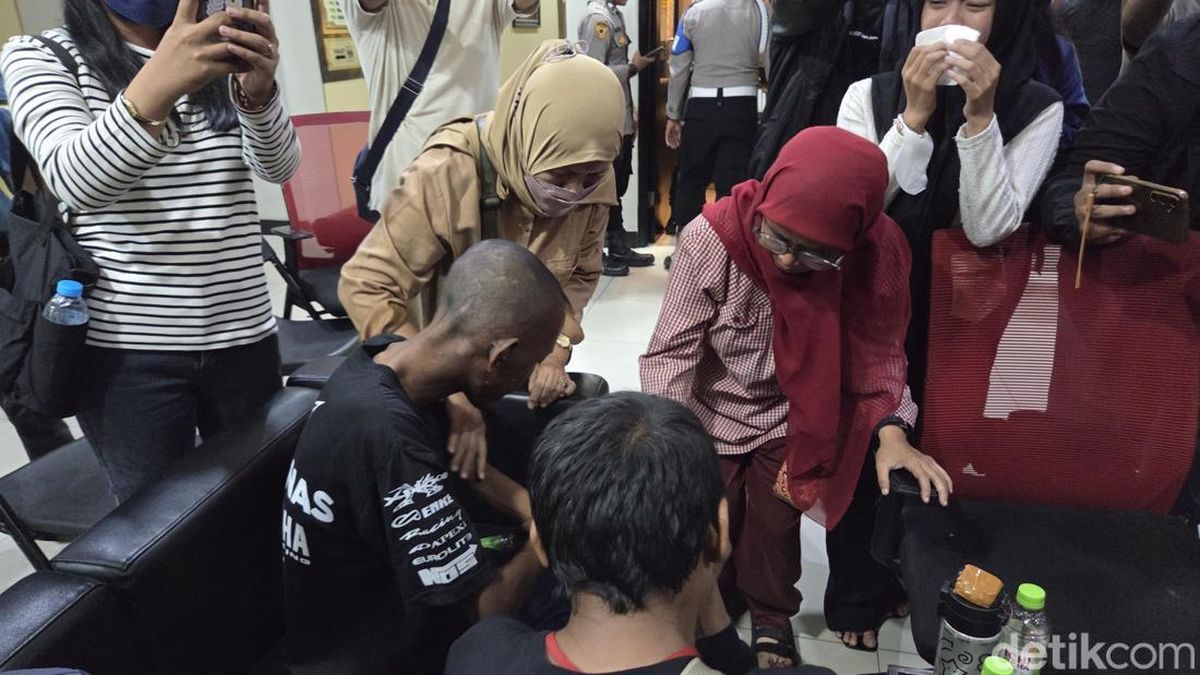 Ilustrasi berita Nasional: 4 ABK Korban Penganiayaan KM Maulana Dipulangkan, Tangis Keluarga Pecah
