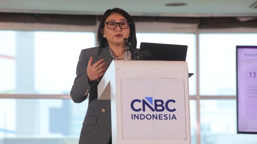 CEO of Icon Cancer Centre ASEAN, Serena Wee menyampaikan pemaparannya dalam acara Health Summit 2026 hadir dengan tema "The Rising of Indonesia's Healthcare Investment" di Menara Bank Mega, Jakarta, Kamis (8/10/2026). (CNBC Indonesia/Faisal Rahman)