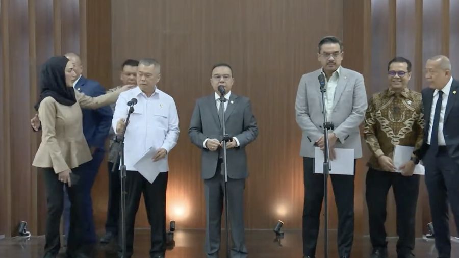 DPR dan pemerintah umumkan perpres ojekonline, Kamis (8/10/2026). (Tangkapan layar youtube DPR RI)