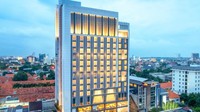 Akhir Pekan di Surabaya Mau yang Mana, Hotel Resort Hijau atau Hotel dengan Sky Pool? 
