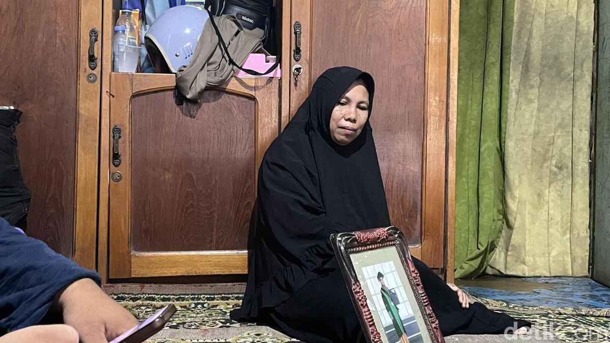 Bu Guru di Banjarmasin Tiap Hari Pakai Oksigen di Tengah Kabut Asap, Kini Meninggal — NadiKabar.com