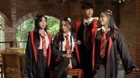 Bingung Cari Kostum Halloween? Coba Set Jubah ala Harry Potter Ini
