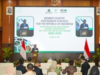 Menteri Keuangan (Menkeu) Suahasil Nazara menegaskan komitmen Indonesia untuk memperkuat kemitraan pembangunan dengan Islamic Development Bank (IsDB) melalui peluncuran Member Country Partnership Strategy (MCPS) IndonesiaIsDB 20262030. Strategi kemit