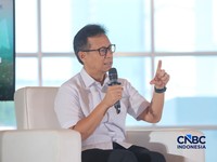 Menteri Kesehatan RI Budi Gunadi Sadikin menyampaikan pemaparannya dalam acara Health Summit 2026 hadir dengan tema "The Rising of Indonesia's Healthcare Investment" di Menara Bank Mega, Jakarta, Kamis (8/10/2026). (CNBC Indonesia/Faisal Rahman)