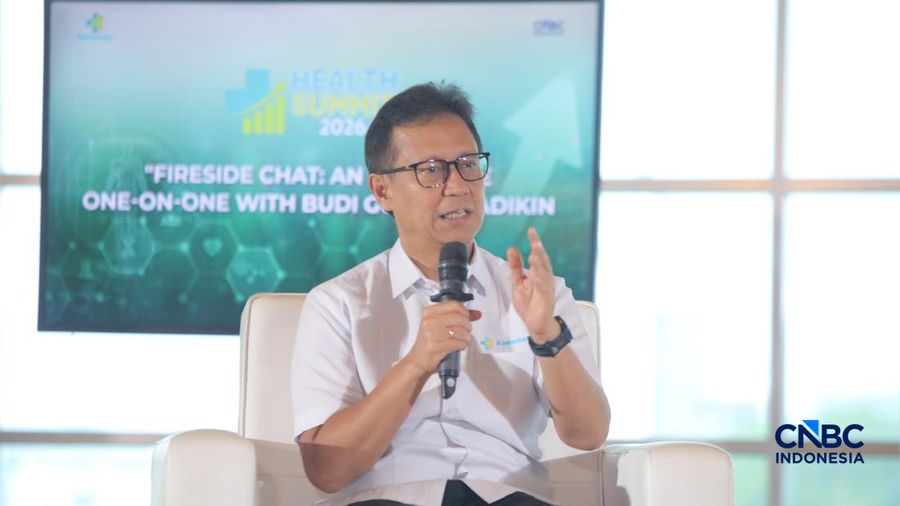 Menteri Kesehatan RI Budi Gunadi Sadikin menyampaikan pemaparannya dalam acara Health Summit 2026 hadir dengan tema "The Rising of Indonesia's Healthcare Investment" di Menara Bank Mega, Jakarta, Kamis (8/10/2026). (CNBC Indonesia/Faisal Rahman)