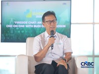 Menteri Kesehatan RI Budi Gunadi Sadikin menyampaikan pemaparannya dalam acara Health Summit 2026 hadir dengan tema "The Rising of Indonesia's Healthcare Investment" di Menara Bank Mega, Jakarta, Kamis (8/10/2026). (CNBC Indonesia/Faisal Rahman)