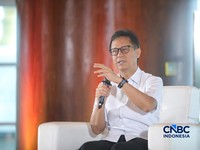 Menteri Kesehatan RI Budi Gunadi Sadikin menyampaikan pemaparannya dalam acara Health Summit 2026 hadir dengan tema "The Rising of Indonesia's Healthcare Investment" di Menara Bank Mega, Jakarta, Kamis (8/10/2026). (CNBC Indonesia/Faisal Rahman)