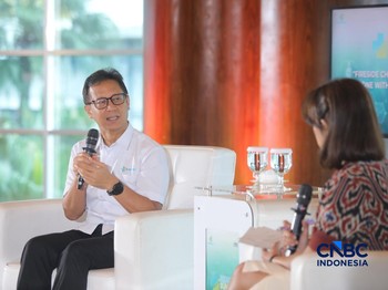 Menteri Kesehatan RI Budi Gunadi Sadikin menyampaikan pemaparannya dalam acara Health Summit 2026 hadir dengan tema "The Rising of Indonesia's Healthcare Investment" di Menara Bank Mega, Jakarta, Kamis (8/10/2026). (CNBC Indonesia/Faisal Rahman)