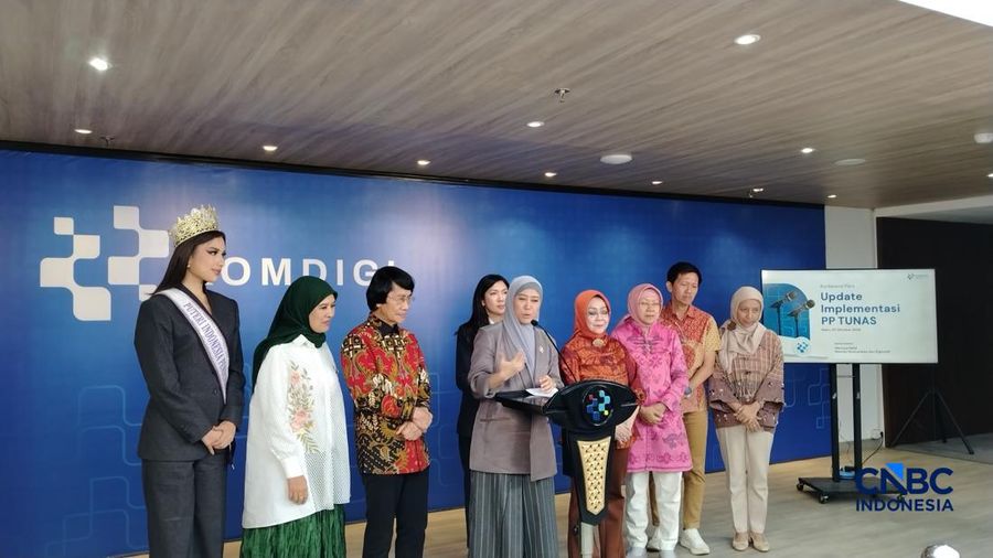 Menteri Komunikasi dan Digital (Komdigi) Meutya Hafid dalam konferensi pers, di kantor Komdigi, Rabu (7/10/2026). (CNBC Indonesia/Novina Putri Bestari)