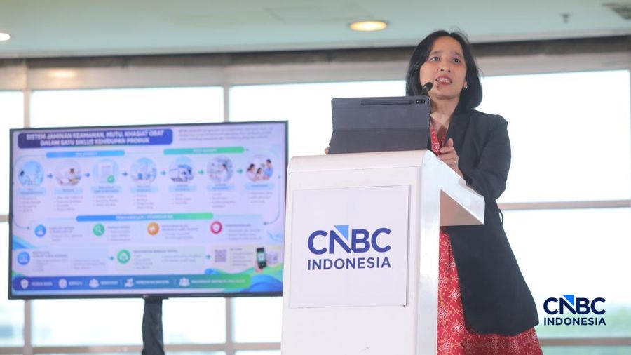 Plt. Direktur Pengawasan Produksi Obat, Narkotika, Psikotropika, dan Prekursor, BPOM RI Shanti Marlina Sibuea menyampaikan pemaparannya dalam acara Health Summit 2026 hadir dengan tema "The Rising of Indonesia's Healthcare Investment" di Menara Bank
