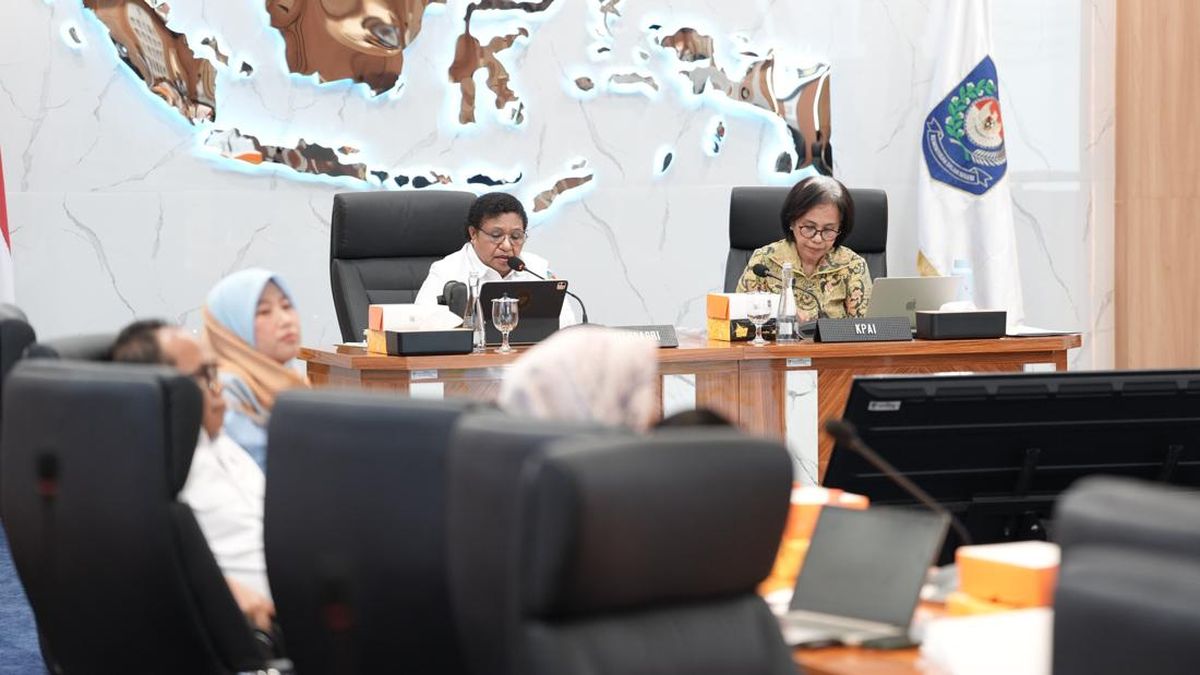 Wamendagri Dorong Pemda Percepat Kepemilikan Akta Kelahiran Anak — NadiKabar.com