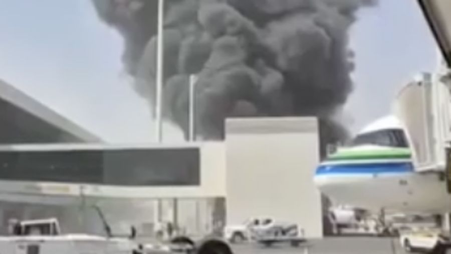 Bandara Riyadh diserang Houthi, Kamis (8/10/2026). (Social Media via REUTERS/Social Media)