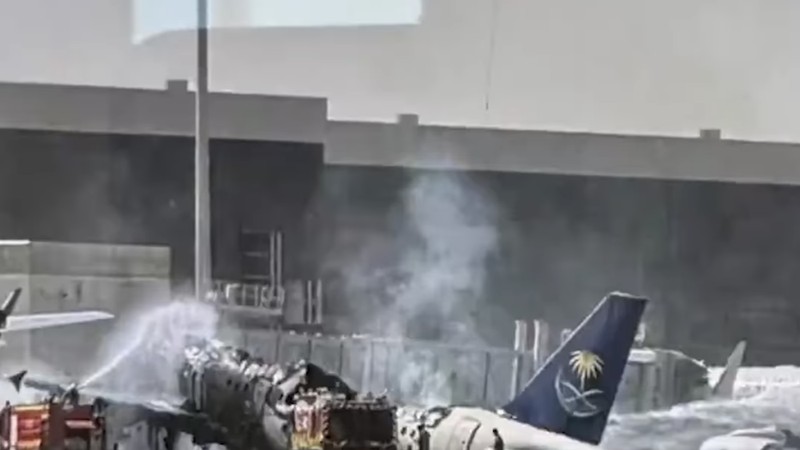 Bandara Riyadh diserang Houthi, Kamis (8/10/2026). (Tangkapan Layar sosial media X)
