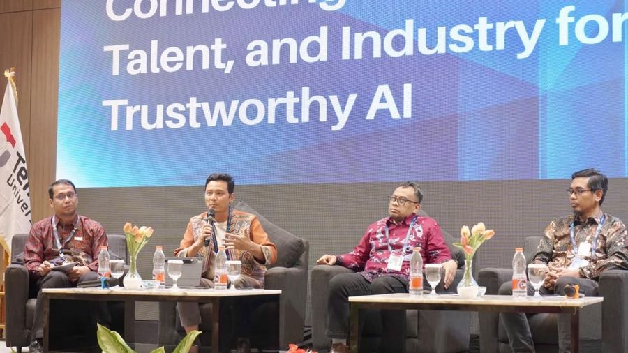 Direktur Teknik AirNav Indonesia Zainal Arifin Harahap saat menjadi pembicara dalam rangkaian Summit on Advancement in Technology, Research, Industry and Academia (SATRIA) 2026 di Jakarta, Kamis (8/10/2026). (Dokumentasi AirNav Indonesia)