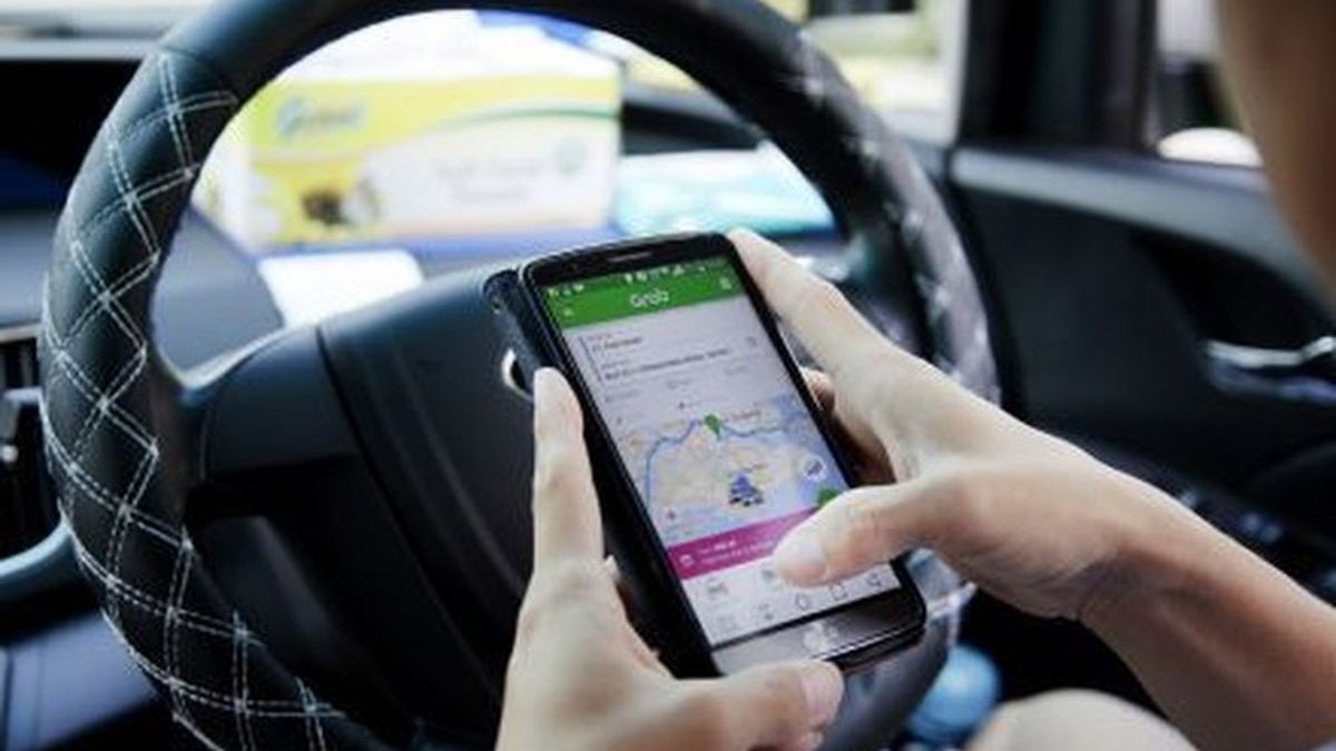Sering Naik Transportasi Online Malam Hari? Kenali Fitur Ini demi Keamanan — NadiKabar.com
