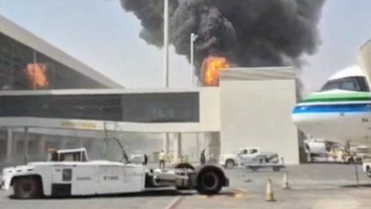 Houthi Serang Bandara Riyadh, Satu Pesawat Rusak Parah — NadiKabar.com