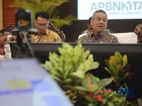 Menteri Keuangan, Suahasil Nazara menyampaikan keterangan saat Konferensi Pers APBN KiTa Edisi Oktober 2026 di Gedung Djuanda, Kementerian Keuangan, Jakarta, Jumat (9/10/2026). (CNBC Indonesia/Faisal Rahman)