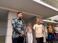 Menteri PKP Maruarar Sirait dan Menteri ESDM Bahlil Lahadalia saat konferensi pers dengan media, Jakarta, Jumat, 9/10. (CNBC Indonesia/Firda)