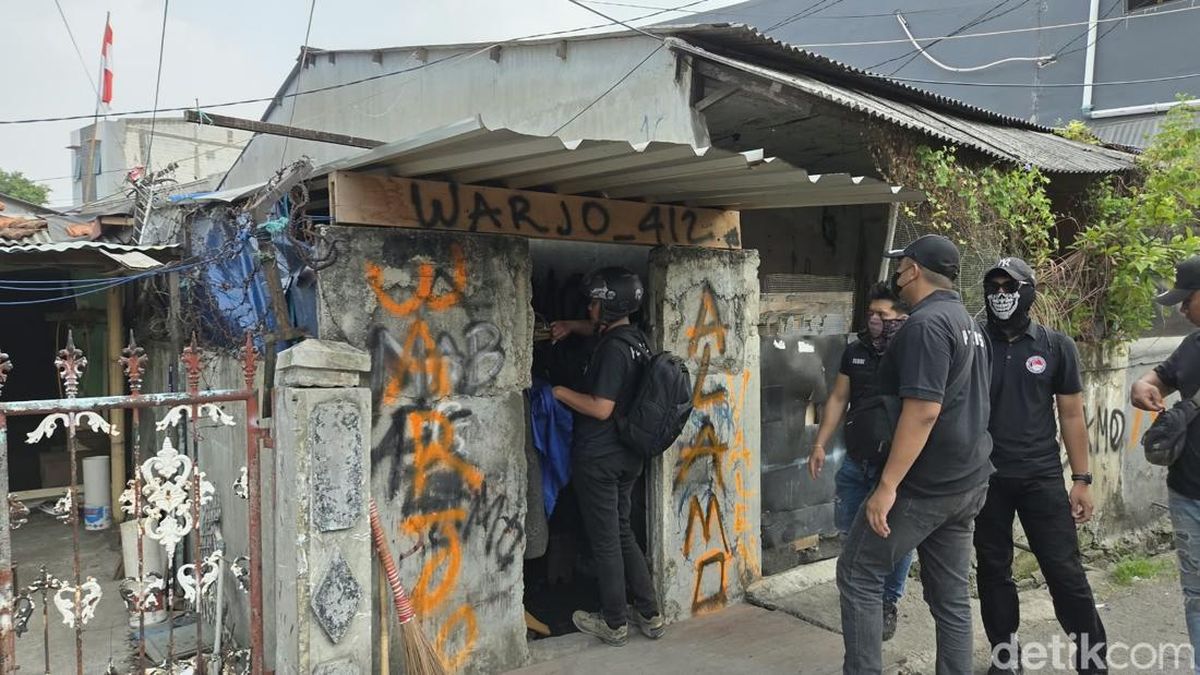 Kondisi Kampung Ambon saat Digerebek, Lapak Narkoba Terkunci Rapat — NadiKabar.com