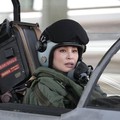 Ratu Thailand, Ratu Suthida Bajrasudhabimalalakshana  menerbangkan jet jenis Saab JAS 39C Gripen di Pangkalan Udara Wing 7, Daerah Phun Phin, Wilayah Surat Thani, Bangkok, Thailand, Kamis (8/10/2026). (Dok. Bureau of the Royal Household)