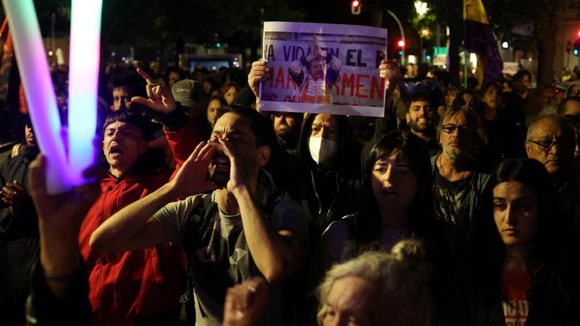 Kerusuhan Barcelona: 100 Orang Ditangkap, 14 Toko Dijarah dan 30 Titik Kebakaran
