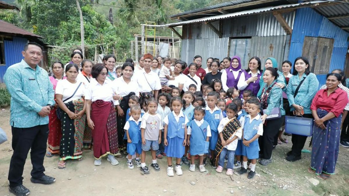 TP PKK &amp; TP Posyandu Pusat Salurkan Bantuan untuk Korban Gempa Manggarai — NadiKabar.com