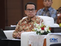 Wakil Menteri Keuangan, Nurkholisoh Ibnu Aman saat Konferensi Pers APBN KiTa Edisi Oktober 2026 di Gedung Djuanda, Kementerian Keuangan, Jakarta, Jumat (9/10/2026). (CNBC Indonesia/Faisal Rahman)