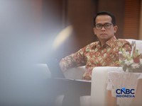 Wakil Menteri Keuangan, Nurkholisoh Ibnu Aman saat Konferensi Pers APBN KiTa Edisi Oktober 2026 di Gedung Djuanda, Kementerian Keuangan, Jakarta, Jumat (9/10/2026). (CNBC Indonesia/Faisal Rahman)