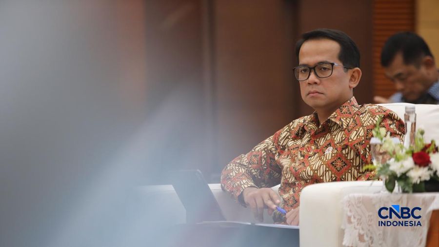 Wakil Menteri Keuangan, Nurkholisoh Ibnu Aman saat Konferensi Pers APBN KiTa Edisi Oktober 2026 di Gedung Djuanda, Kementerian Keuangan, Jakarta, Jumat (9/10/2026). (CNBC Indonesia/Faisal Rahman)