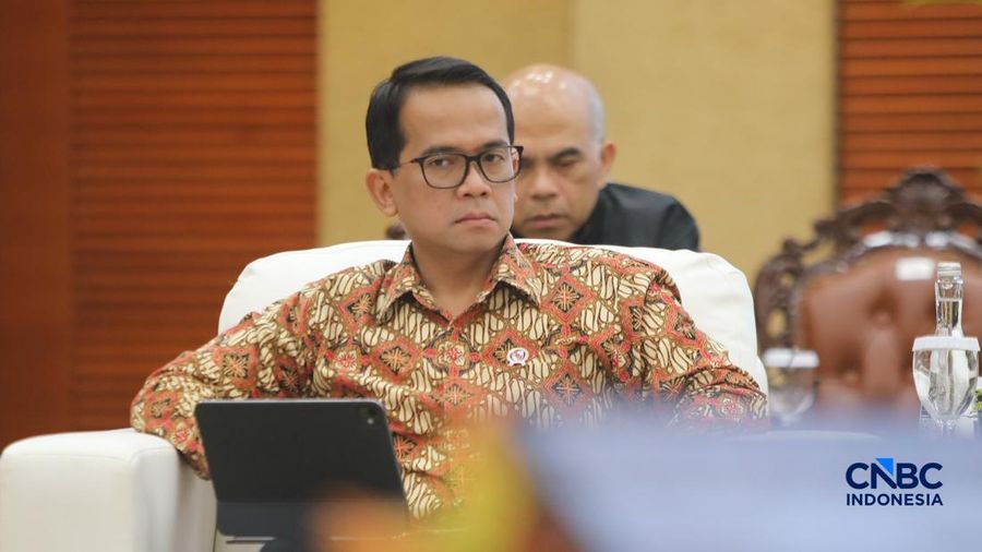 Wakil Menteri Keuangan, Nurkholisoh Ibnu Aman saat Konferensi Pers APBN KiTa Edisi Oktober 2026 di Gedung Djuanda, Kementerian Keuangan, Jakarta, Jumat (9/10/2026). (CNBC Indonesia/Faisal Rahman)