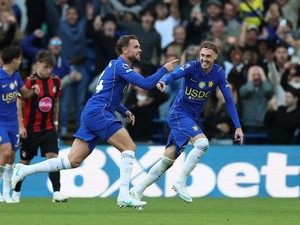 Chelsea Vs Bournemouth: Pedro & Henderson 2 Gol, The Blues Menang 5-1