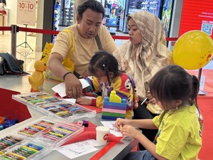 Moms dan Si Kecil Makin Seru dan Ramai di Weekend Morinaga Door of Future