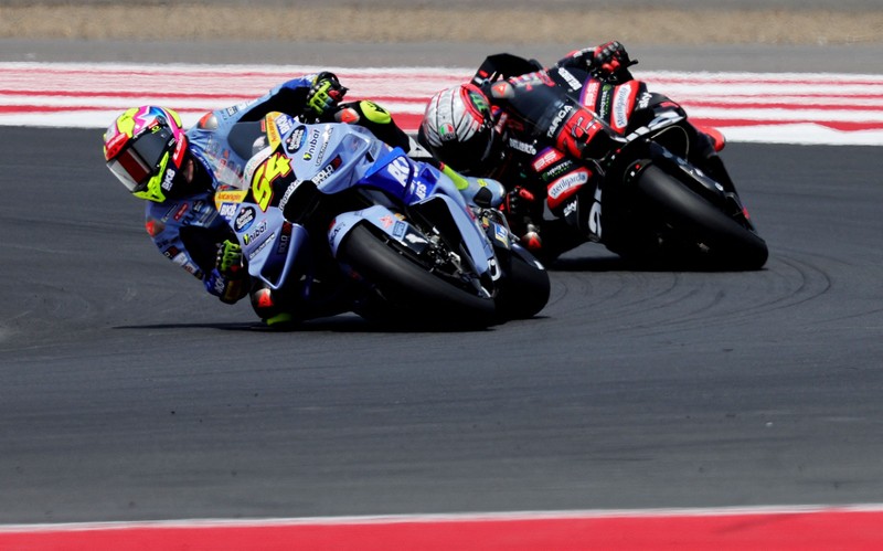 Pembalap Ducati Lenovo Team Marc Marquez merayakan kemenangan setelah memenangi sprint race MotoGP Grand Prix Indonesia 2026, di Sirkuit Internasional Mandalika, Mandalika, Indonesia, (10/10/2026). (REUTERS/Willy Kurniawan)