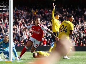 Hasil Liga Inggris: Arsenal Comeback, Atasi Leeds 2-1