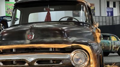 Denny Caknan Tunjukkan Mobil Kado Ultah dari Istri Usai Setahun Membangun